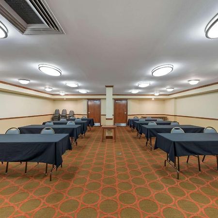 Best Western Louisville East Inn & Suites Luaran gambar