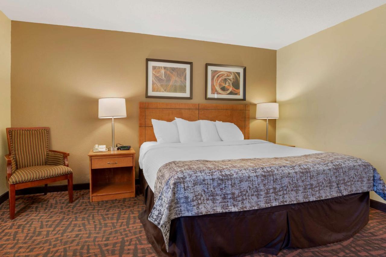 Best Western Louisville East Inn & Suites Luaran gambar