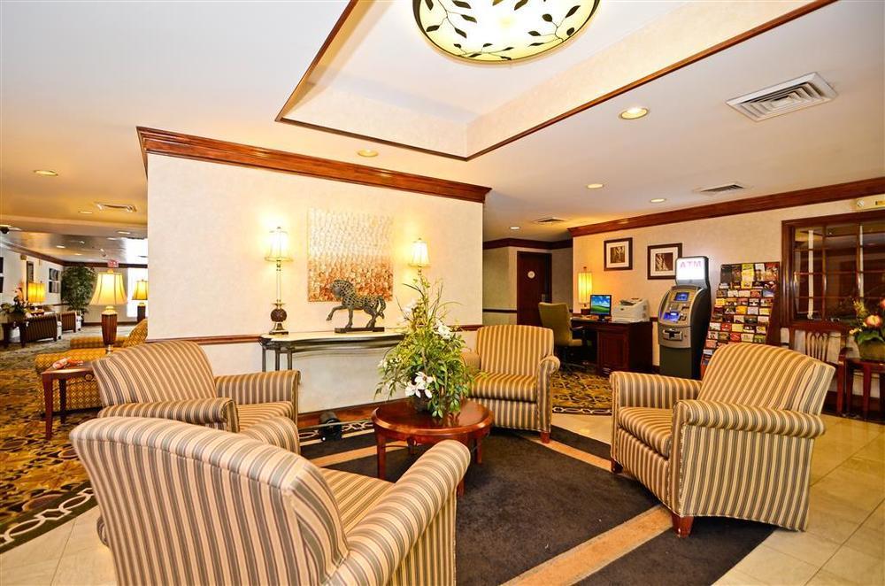 Best Western Louisville East Inn & Suites Dalaman gambar