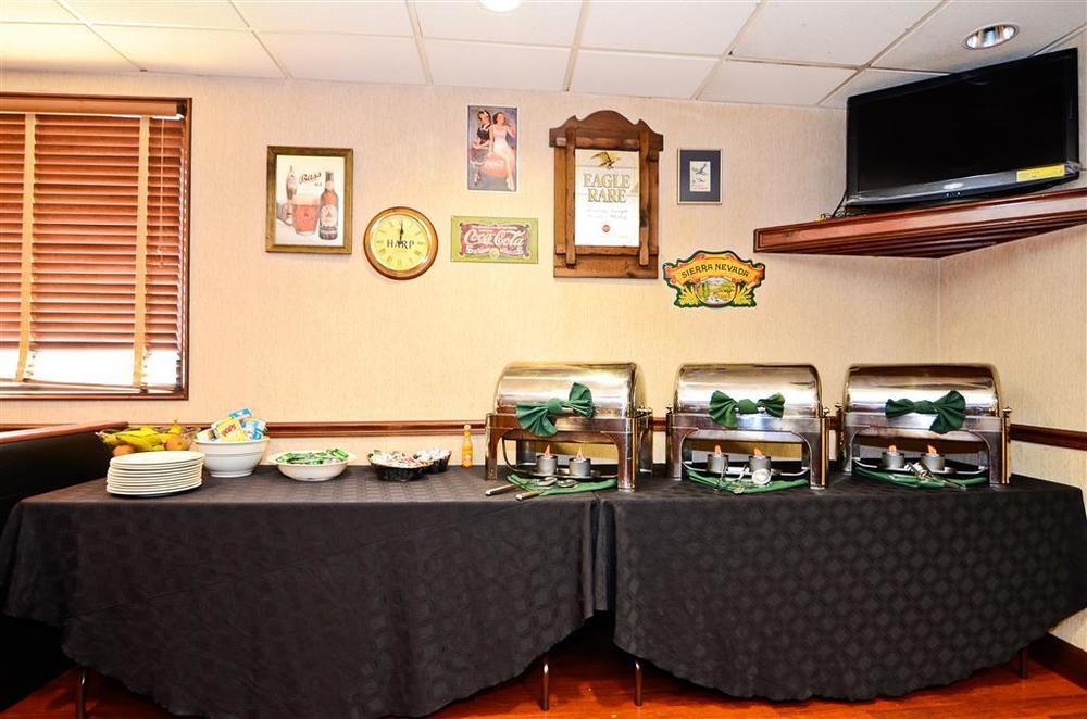 Best Western Louisville East Inn & Suites Restoran gambar