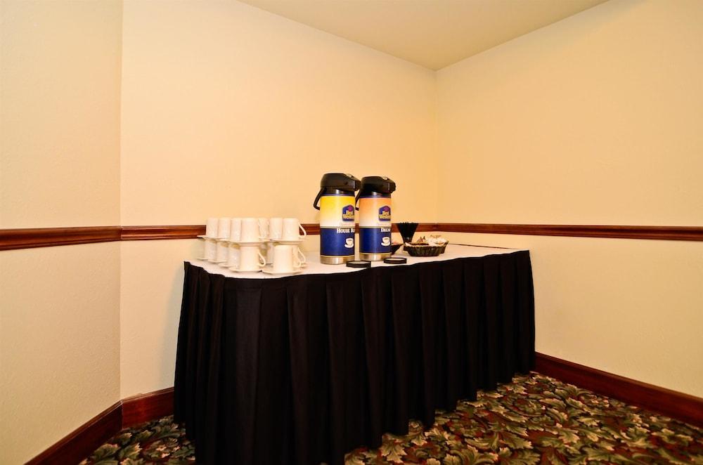 Best Western Louisville East Inn & Suites Luaran gambar